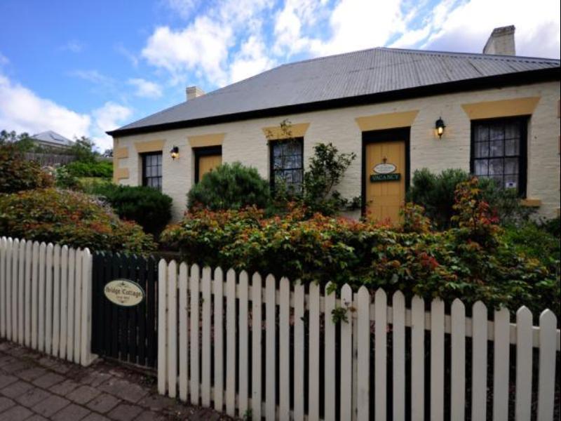 Bridge Cottages Sargeants & Armoury Cottages 1823 - History & Charm Richmond Exteriör bild