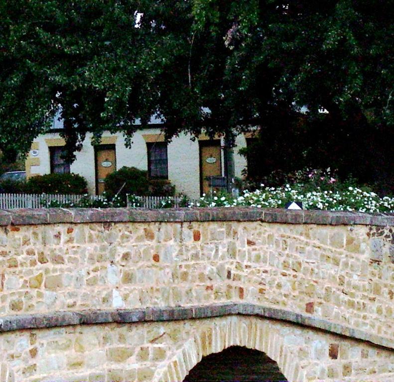 Bridge Cottages Sargeants & Armoury Cottages 1823 - History & Charm Richmond Exteriör bild